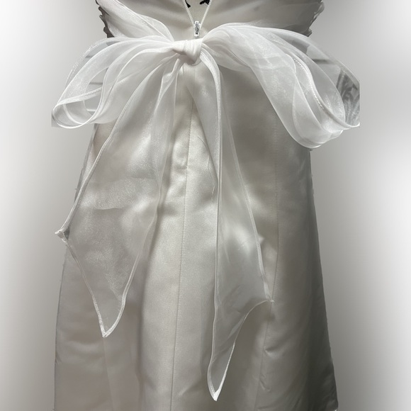 White Embellished Sleeveless V-Neck A-Line Dress - Picture 6 of 12